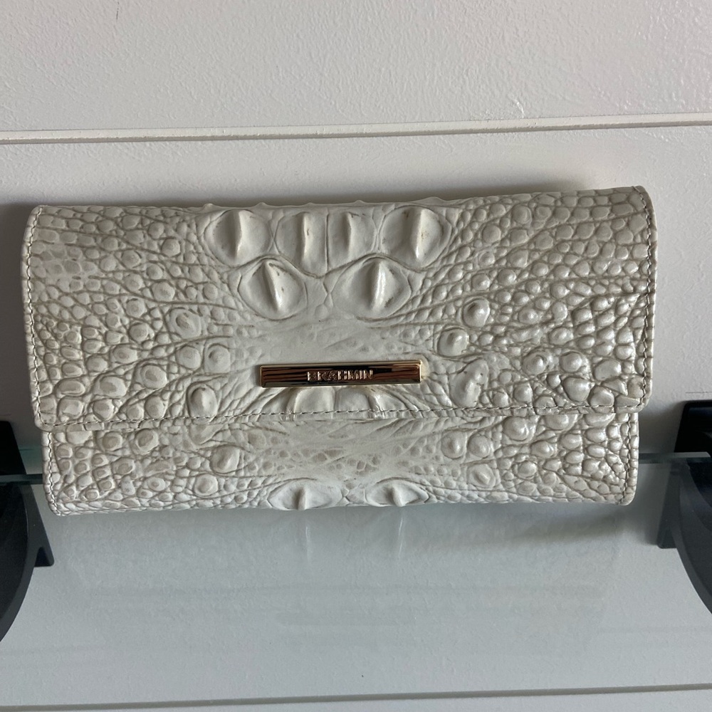 Brahmin Coconut Milk Cordelia Wallet NWOT